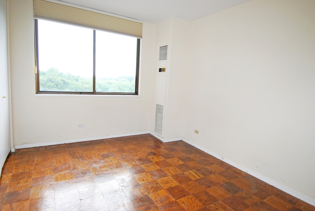 North Shore Towers Studio Apartment