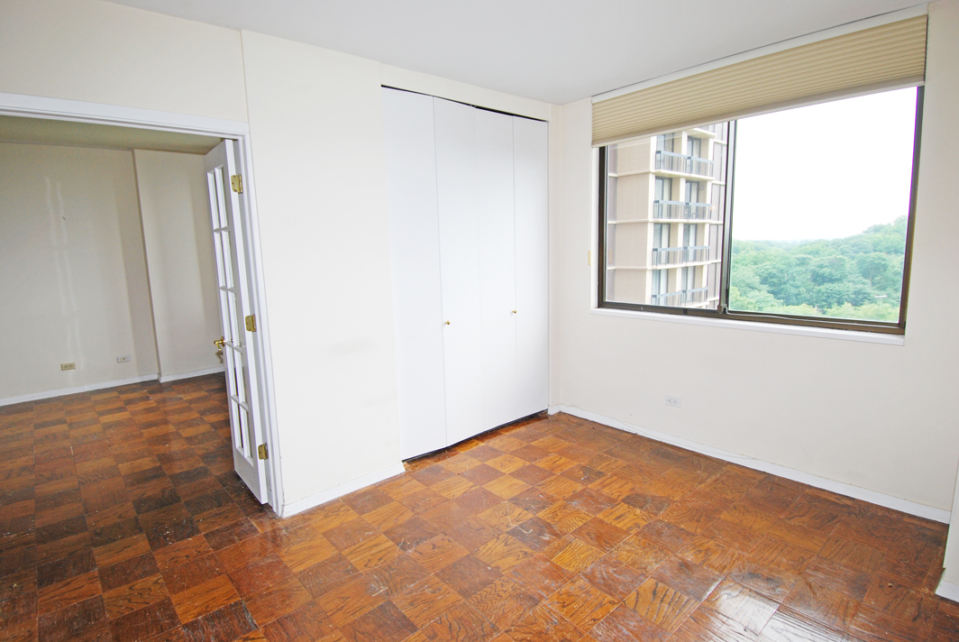 North Shore Towers Studio Apartment