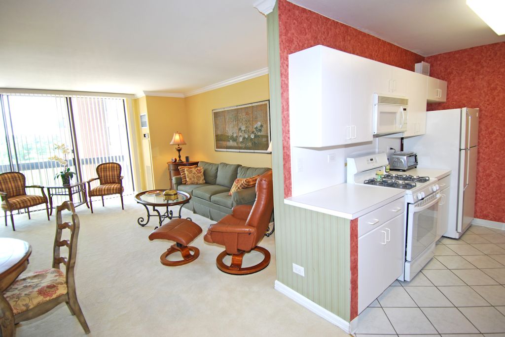 North Shore Towers 1 bedroom apt.