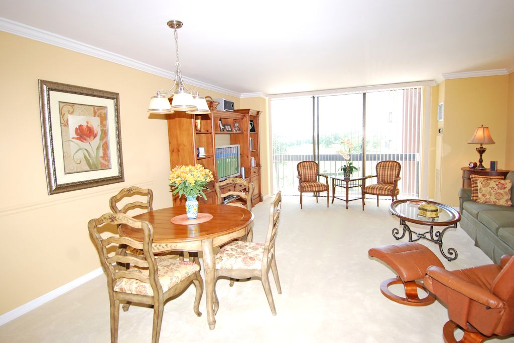 North Shore Towers 1 bedroom apt.