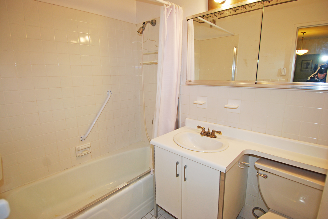 North Shore Towers 1 Bedroom Apartment