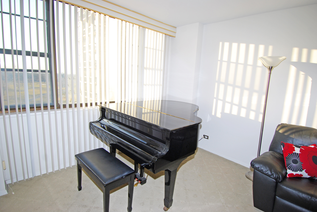 North Shore Towers Studio Apartment