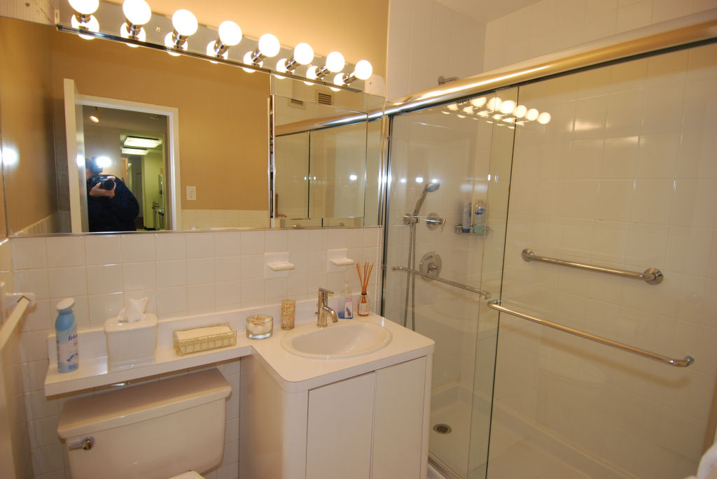 North Shore Towers 1 bedroom apt.