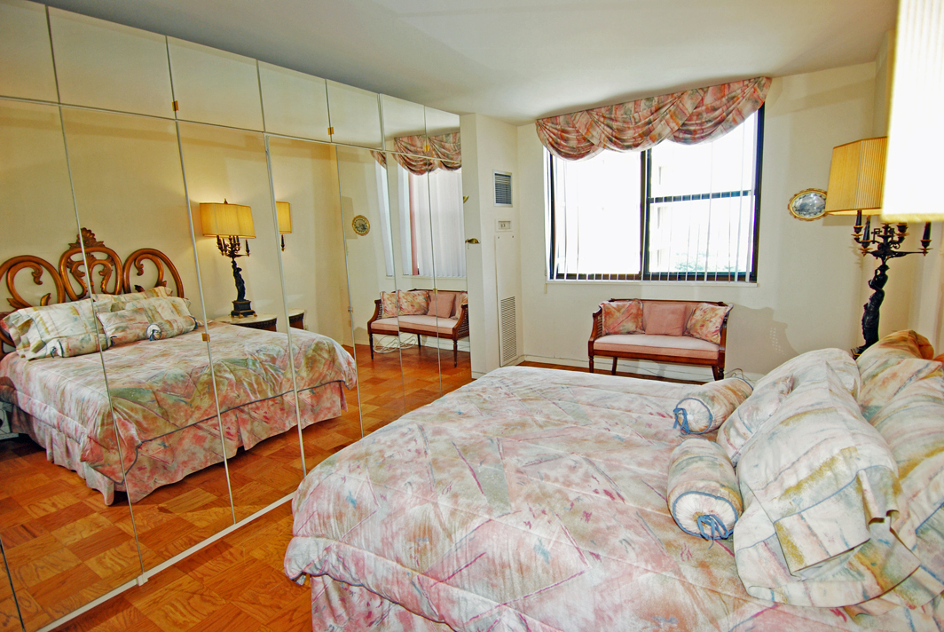 North Shore Towers 1 Bedroom Apartment