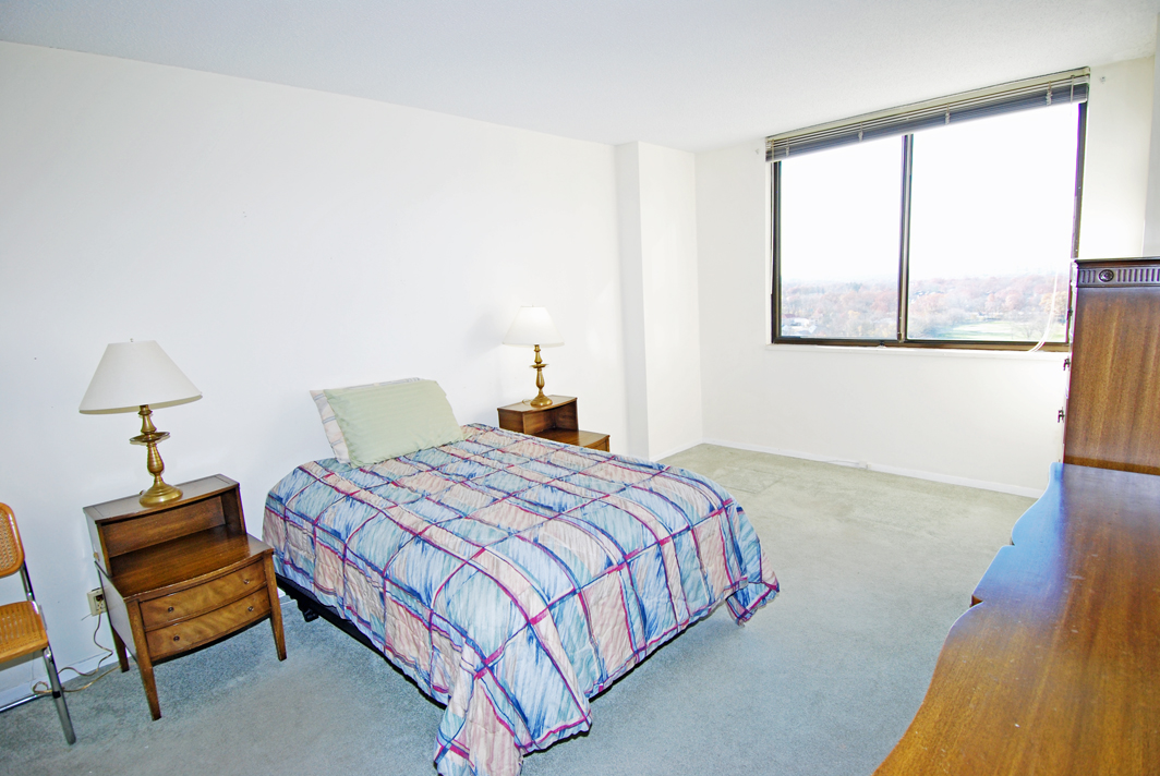 North Shore Towers  apt.