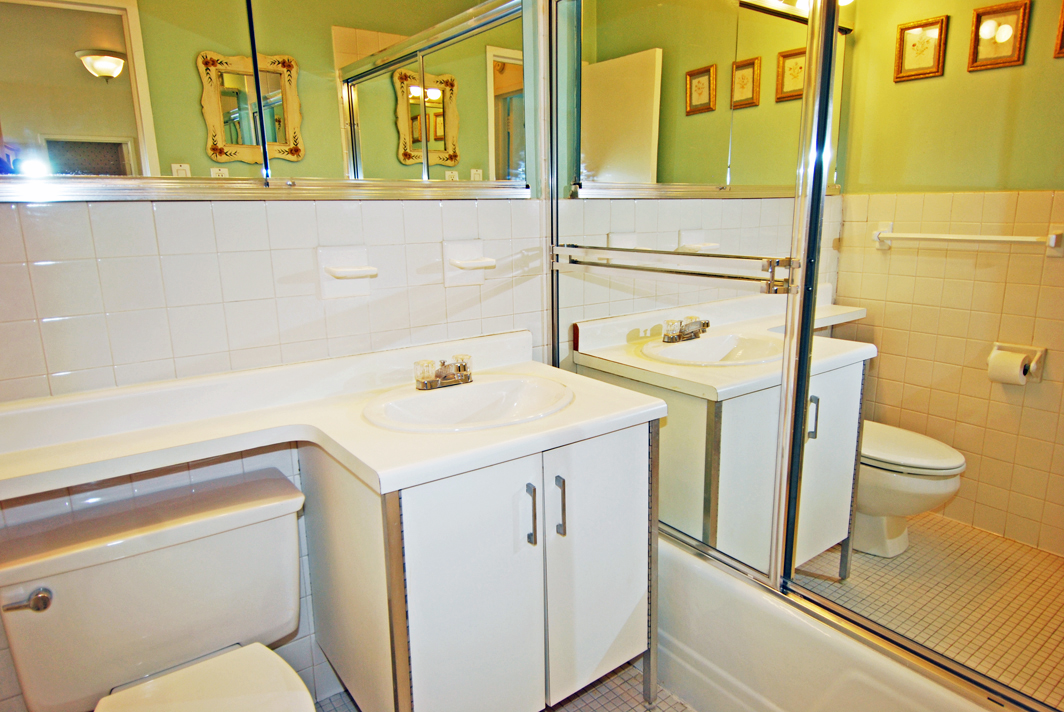 North Shore Towers apt.