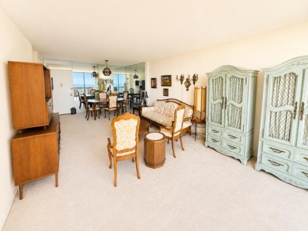 North Shore Towers Apt.