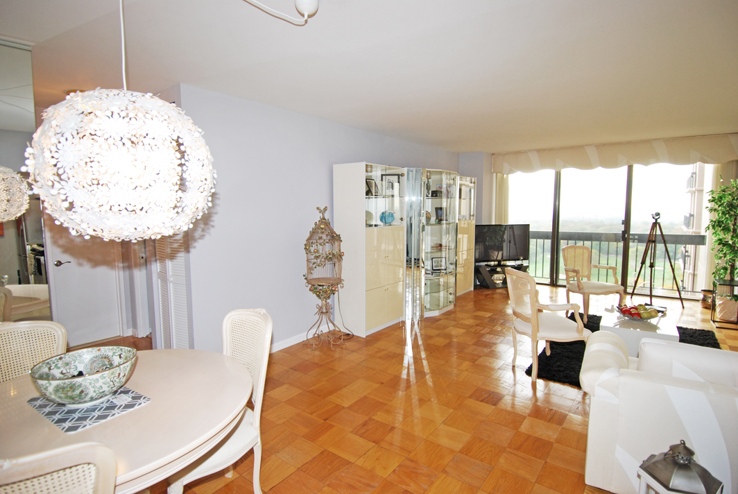 North Shore Towers 1 Bedroom Apartment