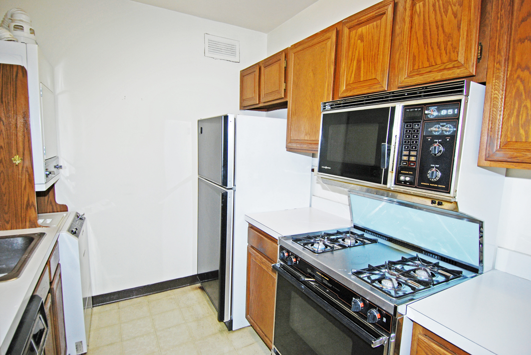 North Shore Towers Studio Apartment