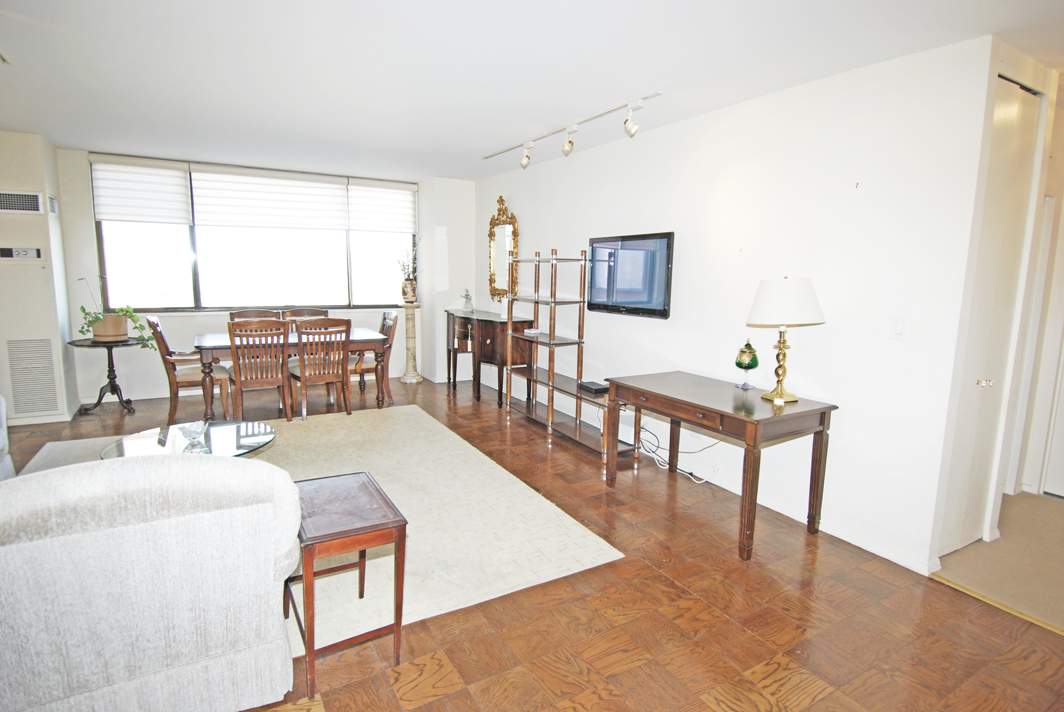 North Shore Towers Apartment