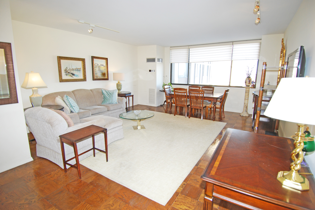 North Shore Towers 1 Bedroom Apartment