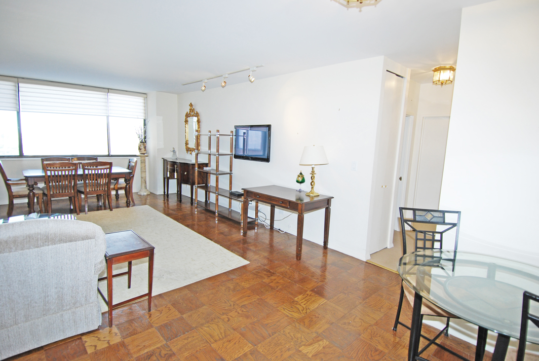 North Shore Towers 1 Bedroom Apartment