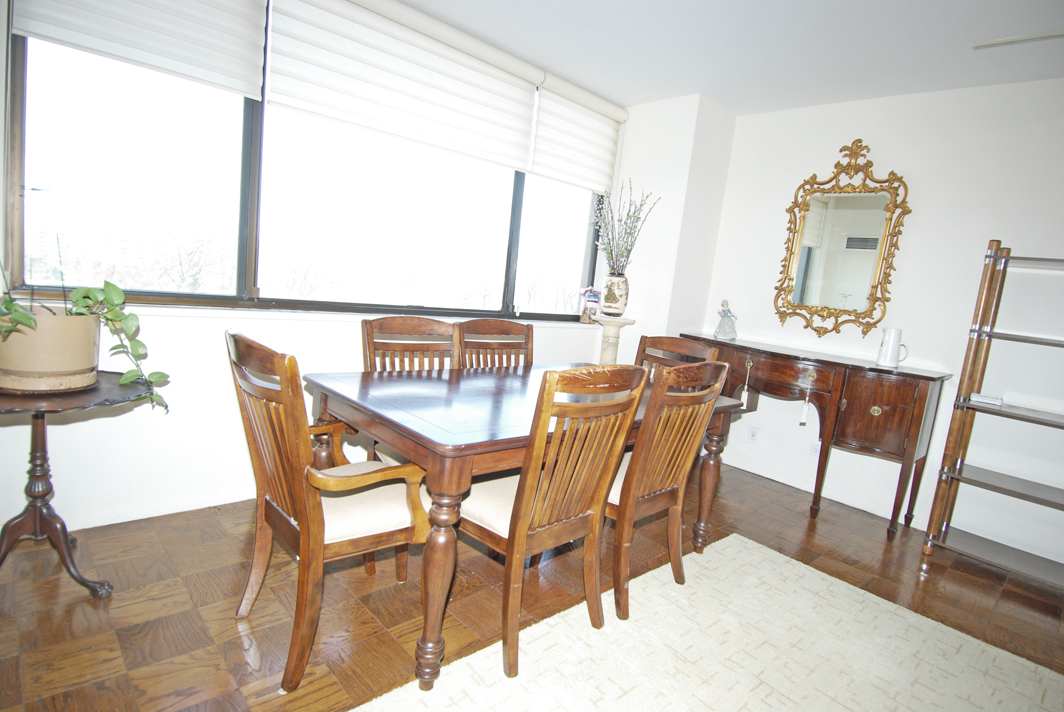 North Shore Towers 1 Bedroom Apartment