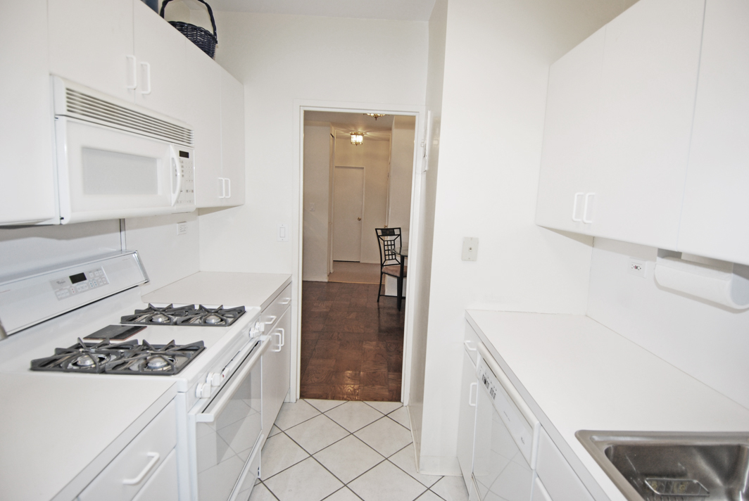 North Shore Towers 1 Bedroom Apartment