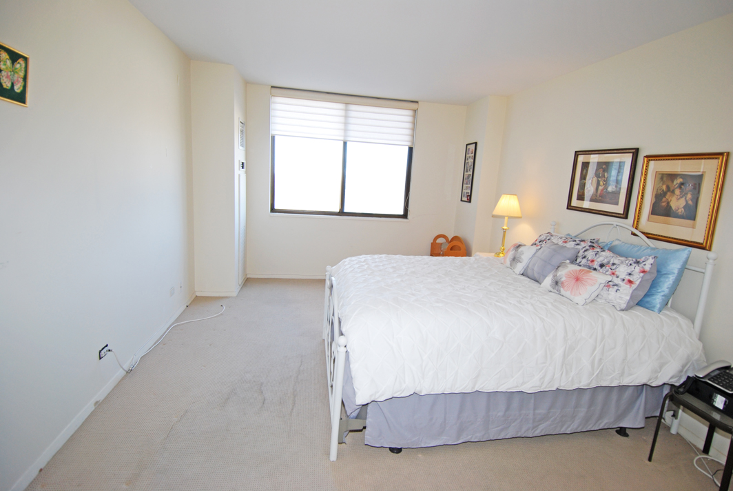 North Shore Towers 1 Bedroom Apartment