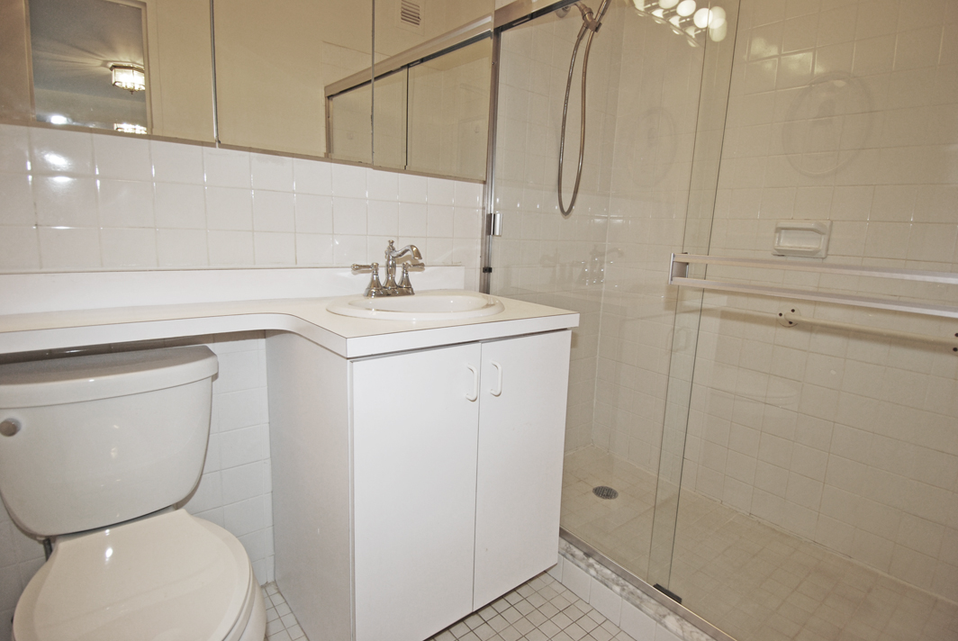 North Shore Towers 1 Bedroom Apartment