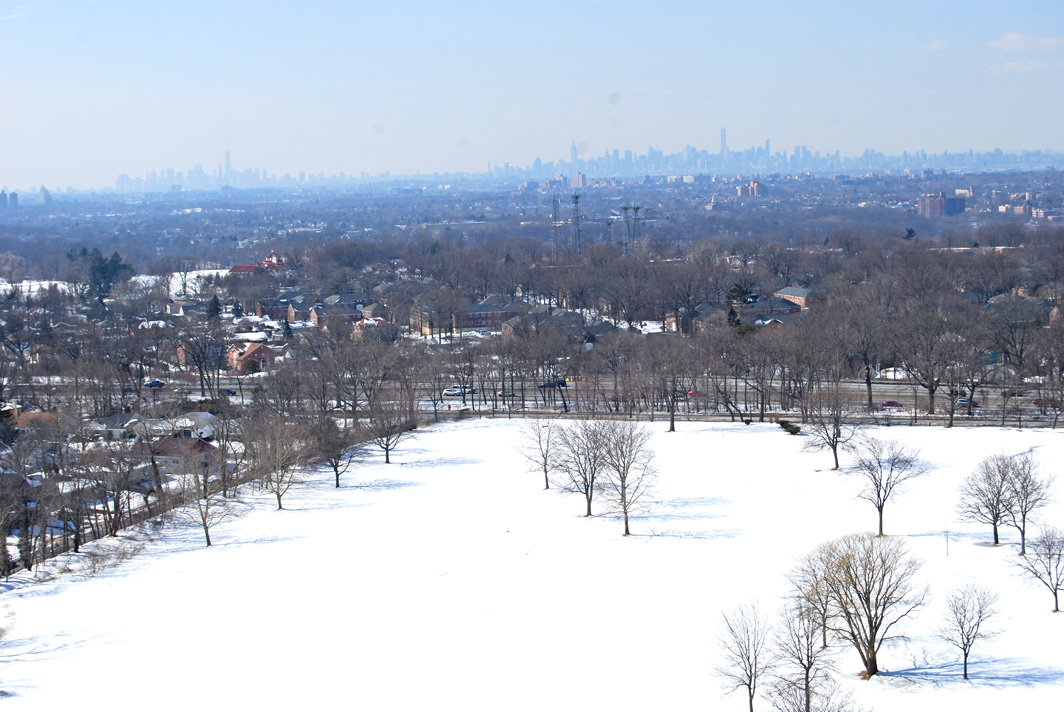 North Shore Towers 1 Bedroom Apartment