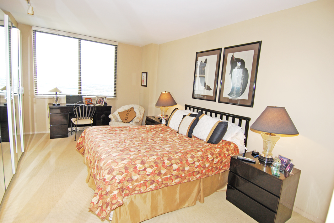 North Shore Towers 1 Bedroom Apartment