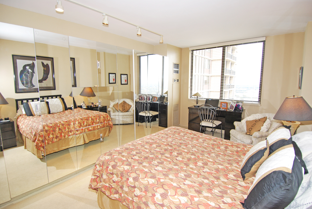 North Shore Towers 1 Bedroom Apartment