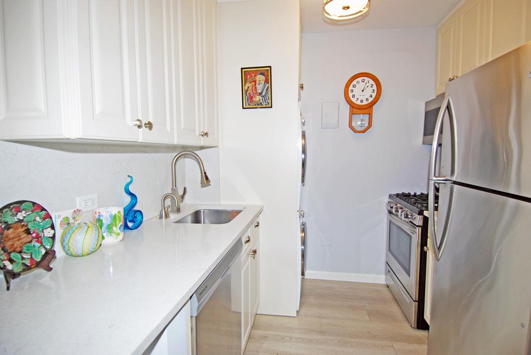 North Shore Towers Apt.