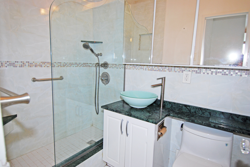 North Shore Towers Alcove Studio