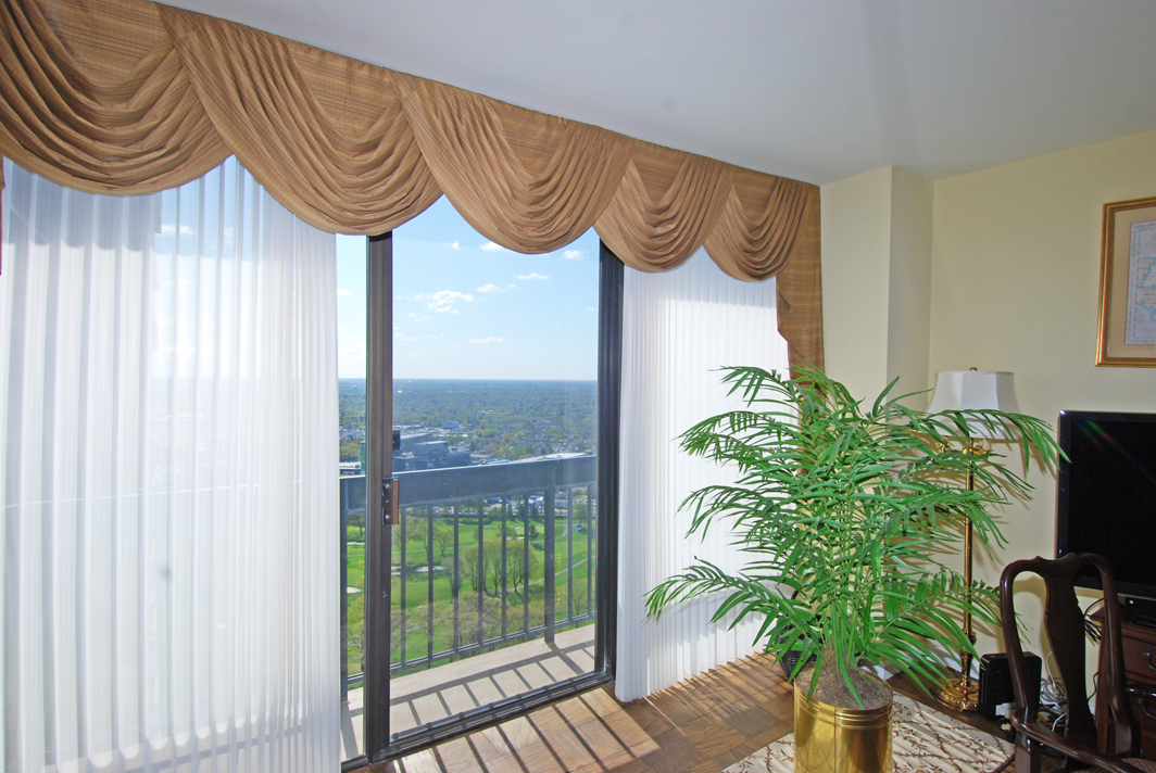 North Shore Towers Studio Apartment