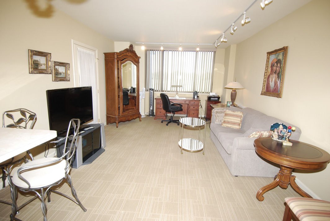 North Shore Towers Studio Apartment