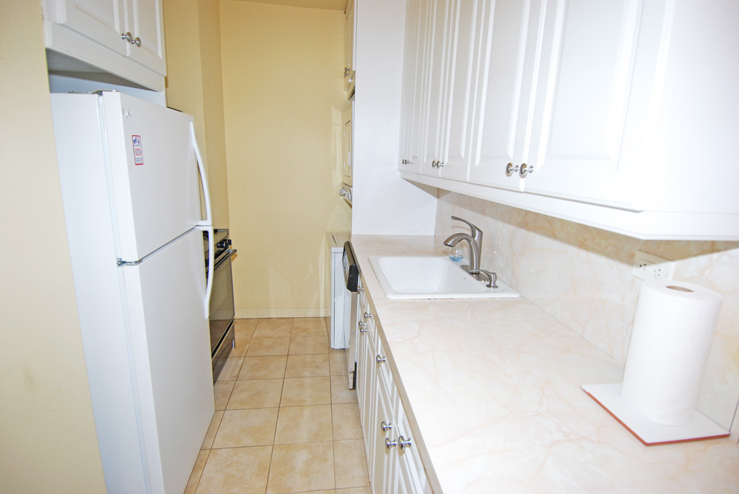 North Shore Towers Studio Apartment