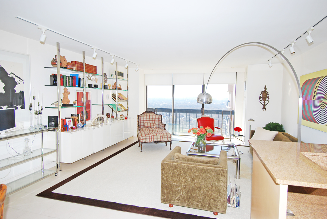 North Shore Towers 1 Bedroom Apartment