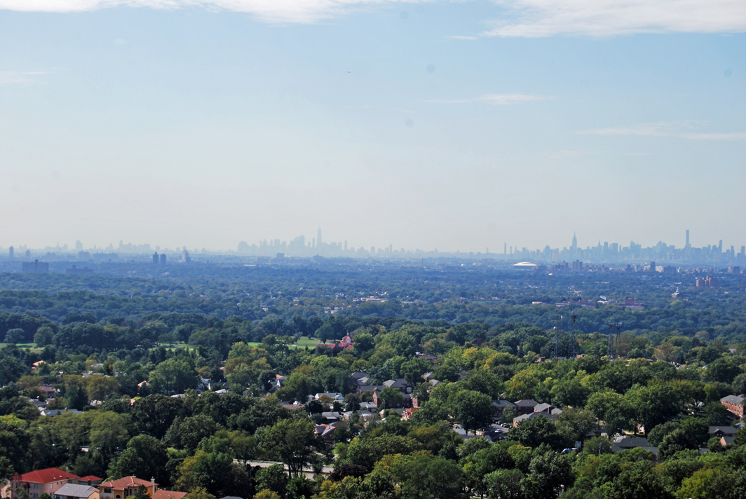 North Shore Towers 1 Bedroom Apartment