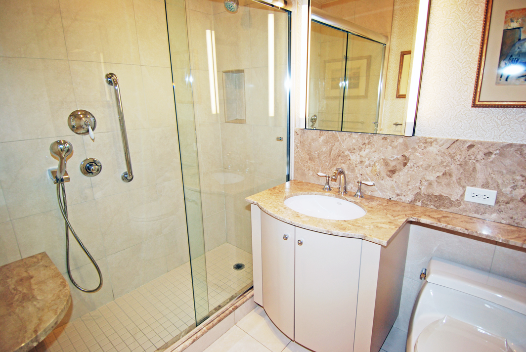 North Shore Towers 1 Bedroom Apartment