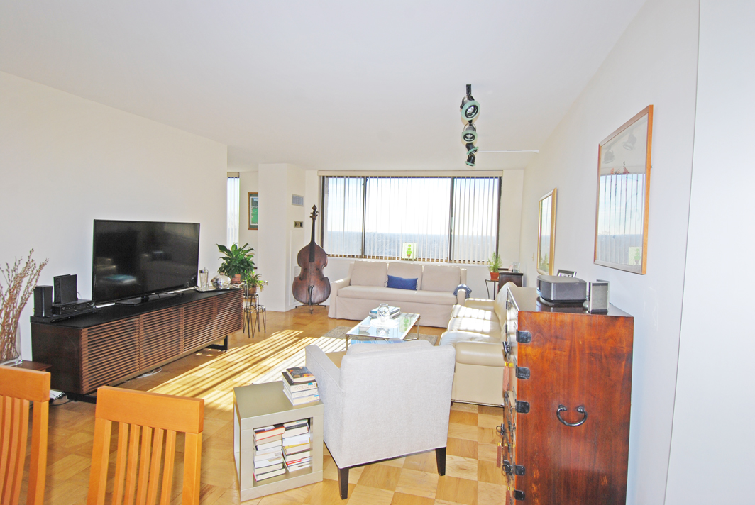 North Shore Towers Studio Apartment