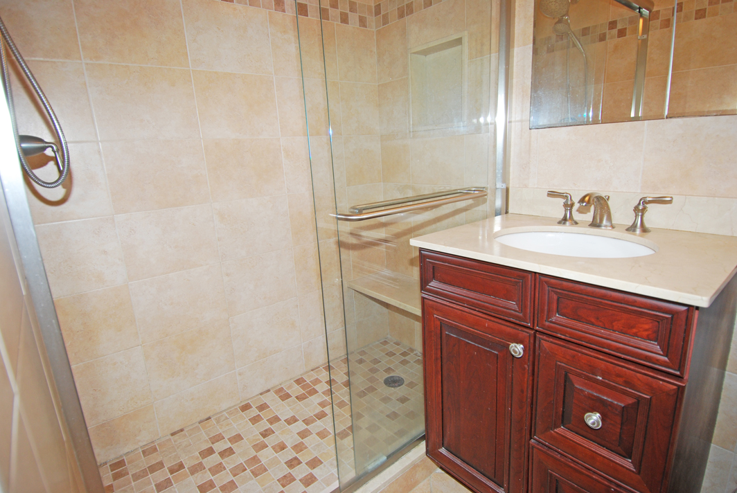 North Shore Towers Apartment