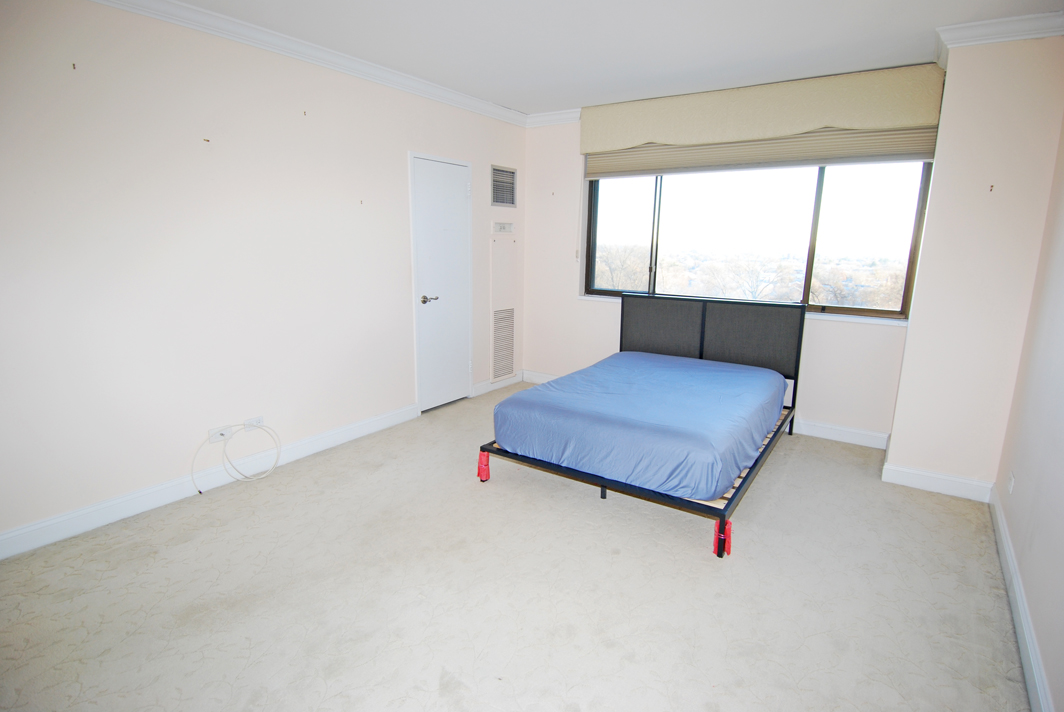 North Shore Towers Apartment