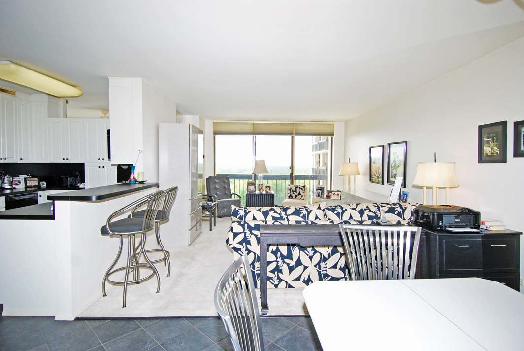 North Shore Towers Studio Apartment