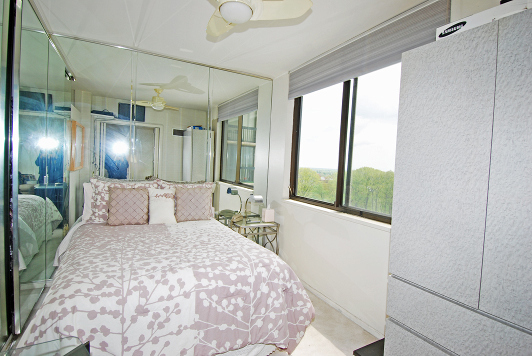 North Shore Towers Studio Apartment