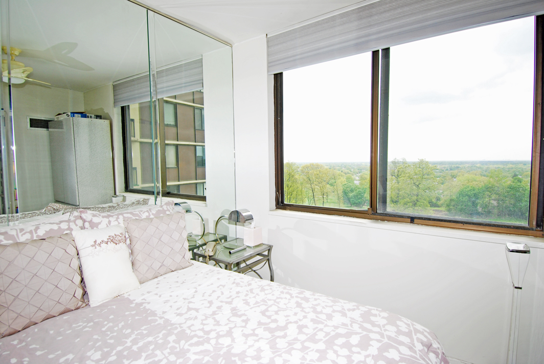 North Shore Towers Studio Apartment