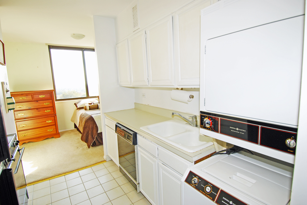 North Shore Towers Apartment