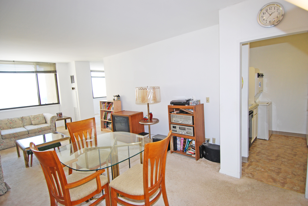 North Shore Towers Alcove Studio