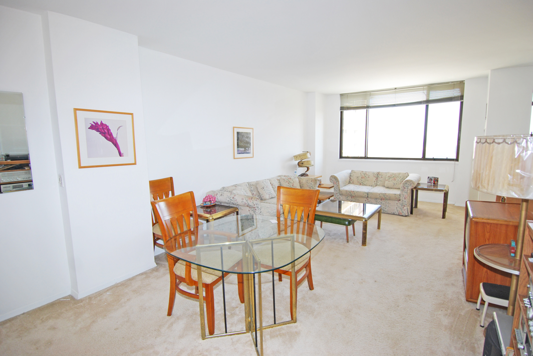 North Shore Towers Alcove Studio