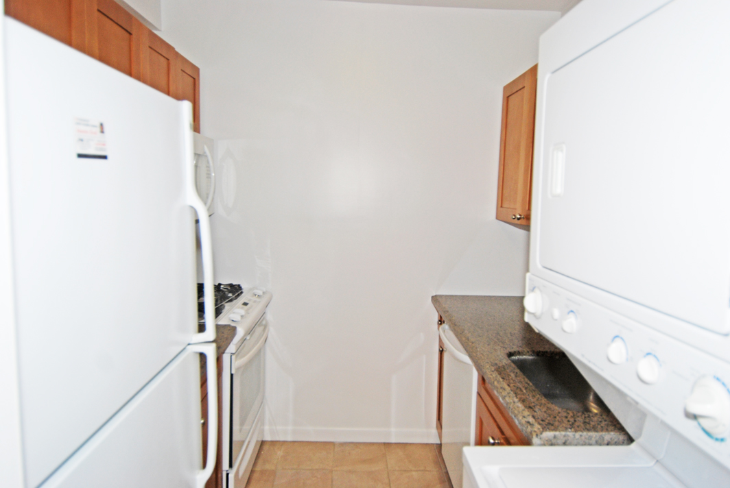 North Shore Towers 1 Bedroom Apartment