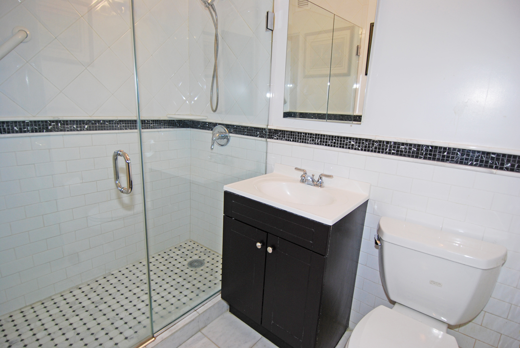 North Shore Towers 1 Bedroom Apartment