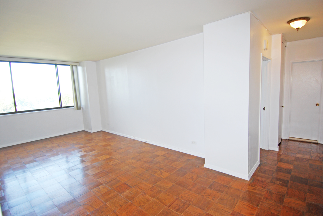 North Shore Towers 1 Bedroom Apartment