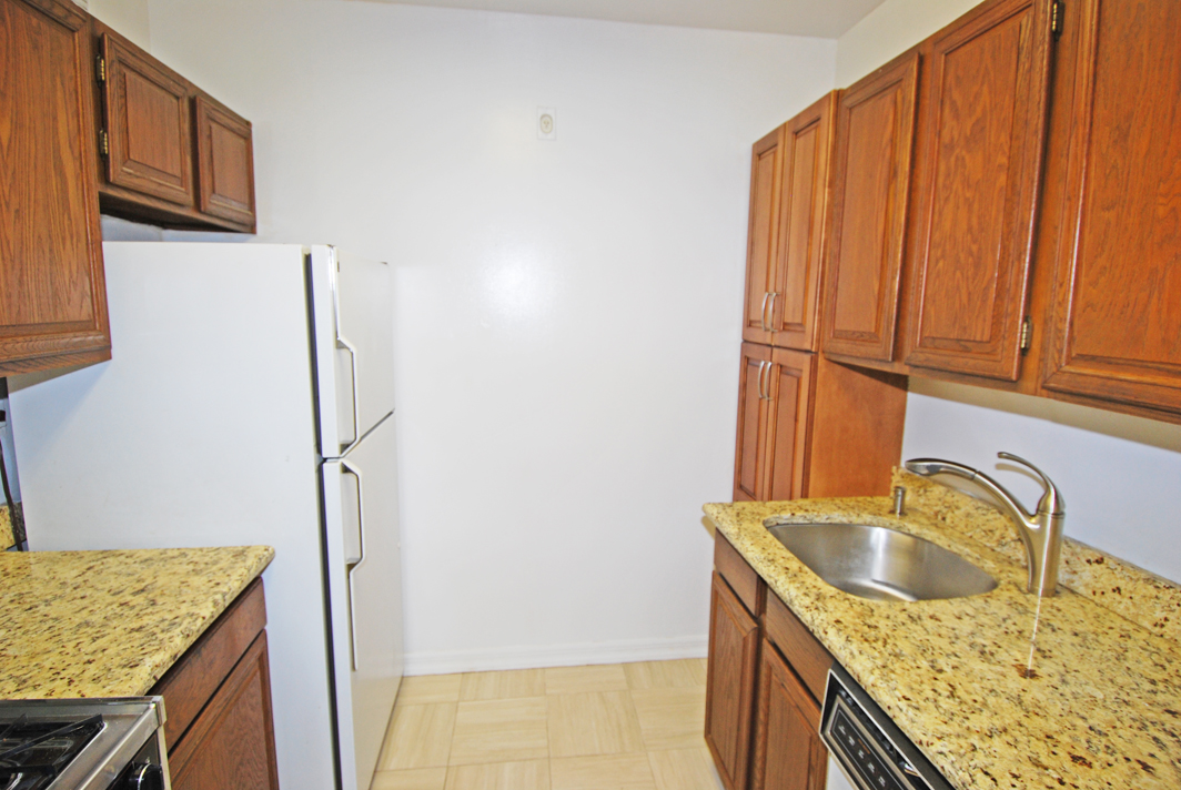 North Shore Towers 1 Bedroom Apartment