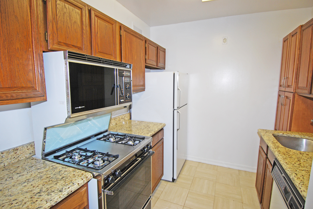 North Shore Towers 1 Bedroom Apartment