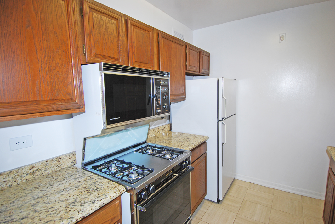 North Shore Towers 1 Bedroom Apartment