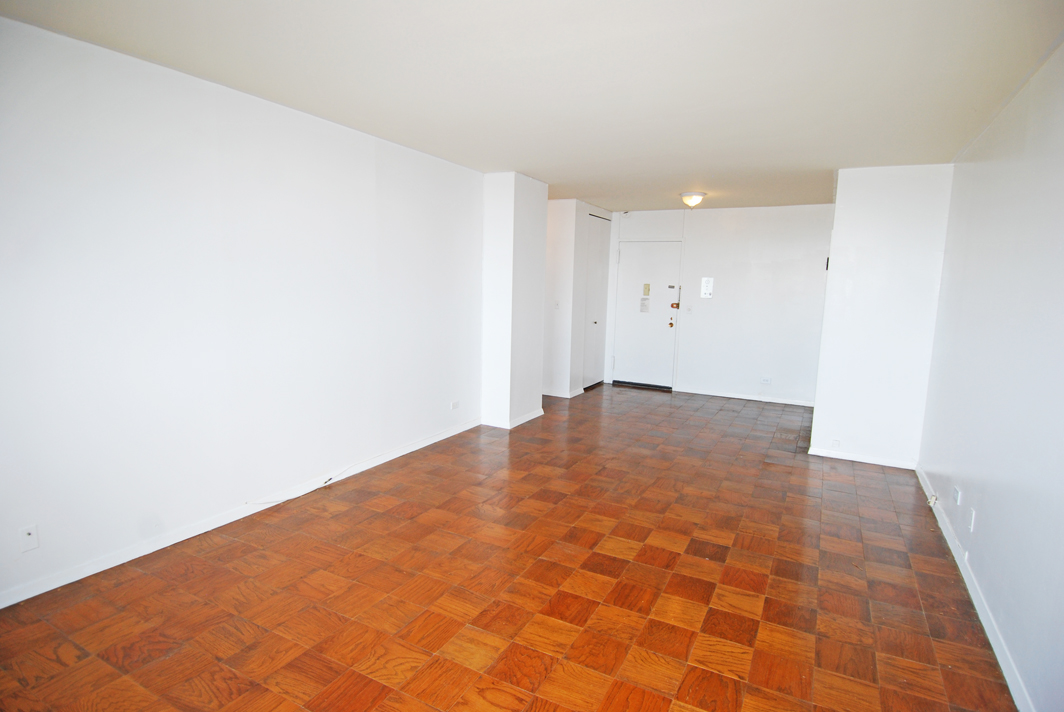 North Shore Towers 1 Bedroom Apartment