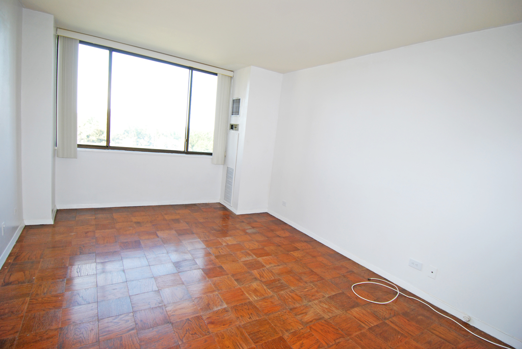 North Shore Towers 1 Bedroom Apartment