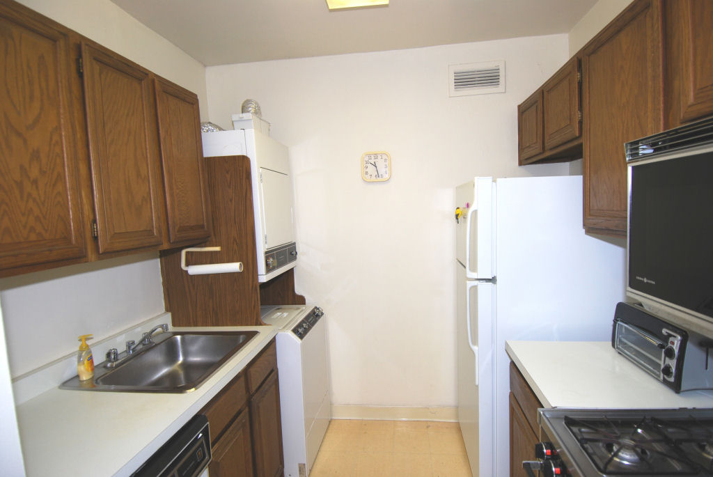 North Shore Towers Apartment