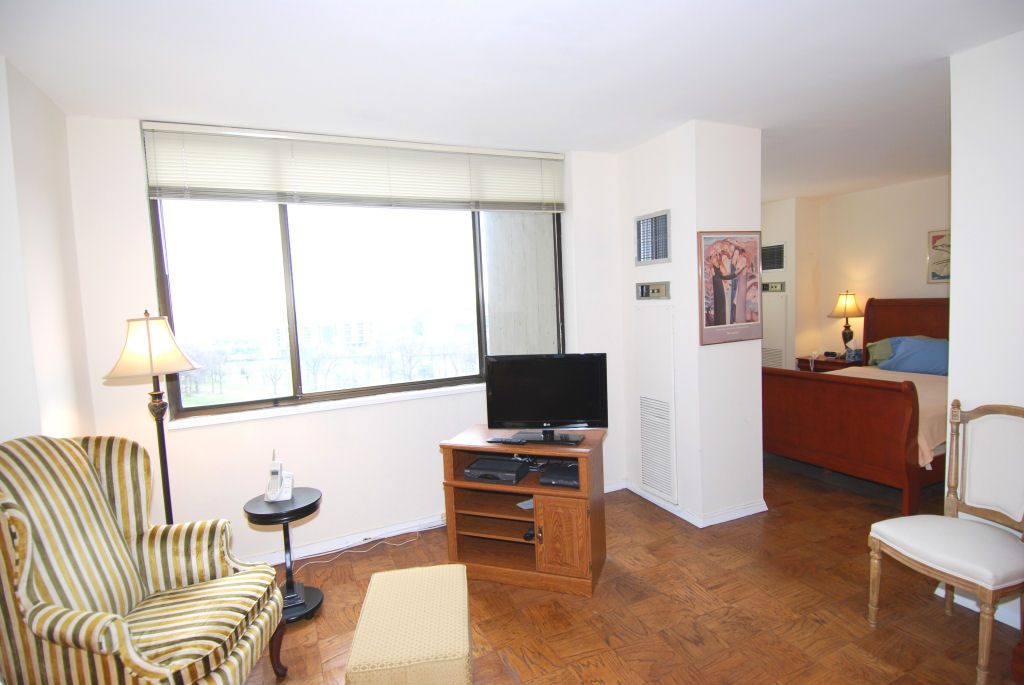 North Shore Towers Apartment